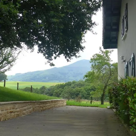 Maison Typique Basque En Pleine Campagne * Saint-Pee-sur-Nivelle